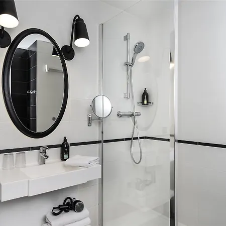 Adagio Montmartre Aparthotel 4*