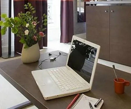 Aparthotel Adagio Montmartre Parigi
