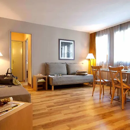 Adagio Montmartre 4* Parigi